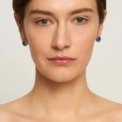 Asymetryczne kolczyki z motywami roślinnymi z kolekcji Minakari