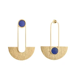 Asymetryczne, pozłacane kolczyki z lapis lazuli z kolekcji Orini