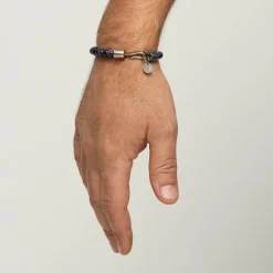 Bransoletka z korali sokolego oka