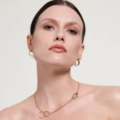 Delikatny, krótki naszyjnik z zawieszkami z kolekcji New Stone