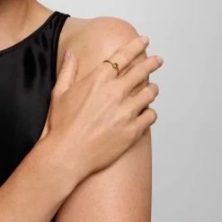 Delikatny pierścionek z zielonym turmalinem z kolekcji Aurora