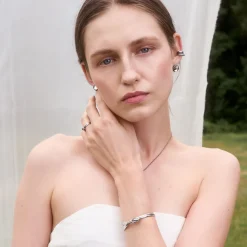 Delikatny, srebrny pierścionek z kryształem górskim z kolekcji Prato