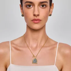 Długi pozłacany naszyjnik z ozdobną zawieszką z kolekcji Semios