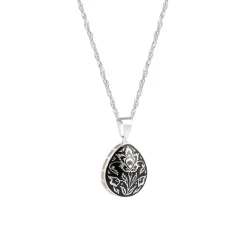 Długi, srebrny naszyjnik z ozdobną zawieszką z kolekcji Minakari