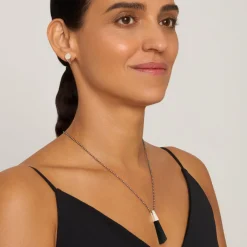 Długi, srebrny naszyjnik z jadeitem z kolekcji Guatemala