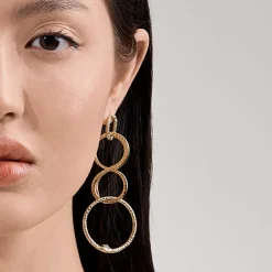 Długie kolczyki z wężowym zdobieniem z kolekcji Kembali