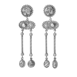 Długie, srebrne kolczyki z fragmentami medialonów z kolekcji Semios