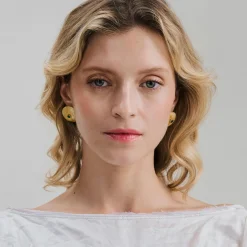 Kolczyki z bursztynem na sztyfcie z kolekcji Baltica