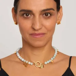 Krótki naszyjnik z zielonego jadeitu z geometrycznymi zawieszkami z kolekcji Gwatemala