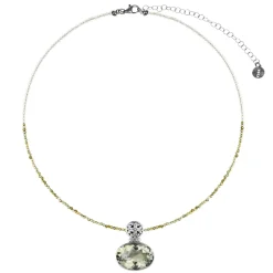 Krótki naszyjnik z zielonych kamieni naturalnych z ametystową zawieszką z kolekcji Duo