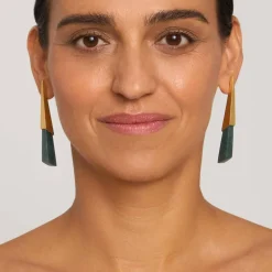 Minimalistyczne kolczyki z jadeitem z kolekcji Guatemala