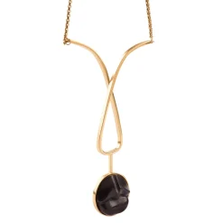 Naszyjnik z rzeźbionymi w drewnie ustami z kolekcji Kembali