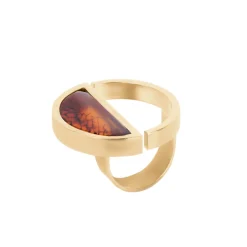 Nowoczesny pierścionek z bursztynem z kolekcji Baltica