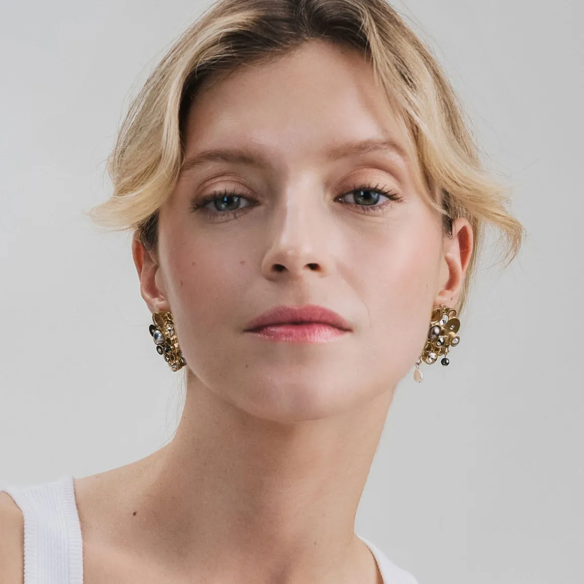 Okrągłe kolczyki z kryształami z kolekcji Soda