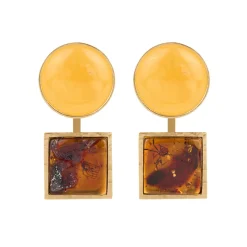 Oryginalne, pozłacane kolczyki z bursztynami i grawerem z kolekcji Baltica