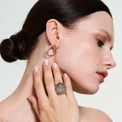 Oryginalne, złote kolczyki na sztyfcie z kolekcji New Stone