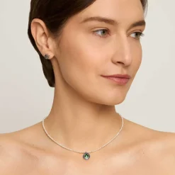 Perłowy naszyjnik z dwustronną zawieszką z kolekcji Minakari