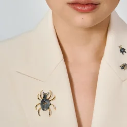 Pin w kształcie pająka krzyżaka z kolekcji Plantis