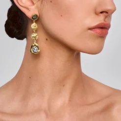 Pozłacane kolczyki z fragmentami medalionów z kolekcji Semios