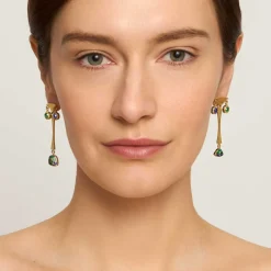 Pozłacane kolczyki z zielono-niebieskimi zdobieniami z kolekcji Minakari