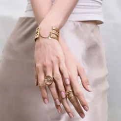 Pozłacany pierścionek z dużym kryształem górskim z kolekcji Prato