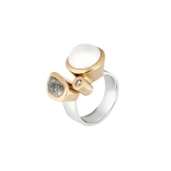 Pozłacany pierścionek z perłą i dwoma diamentami z kolekcji Verum