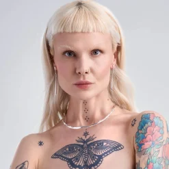 Smukłe kolczyki ze srebra z kolekcji New Stone