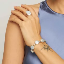 Srebrna bransoletka z perłami z kolekcji Perle