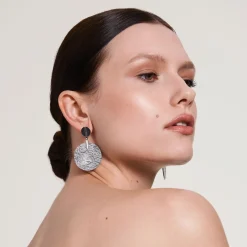 Srebrne kolczyki koła na sztyfcie z kolekcji Moon