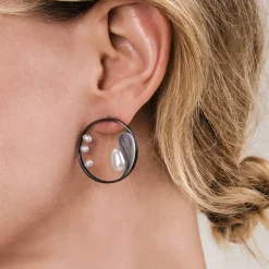 Srebrne kolczyki koła z perłami z kolekcji Parer