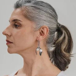 Srebrne kolczyki z jemiołą i perłami z kolekcji Bery