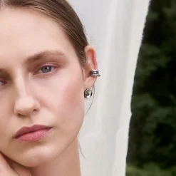 Srebrne kolczyki z kryształem górskim z kolekcji Prato