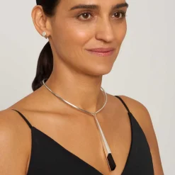 Srebrny naszyjnik kolia z czarnym jadeitem z kolekcji Guatemala