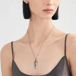 Srebrny naszyjnik z meteorytem z kolekcji Meteoros