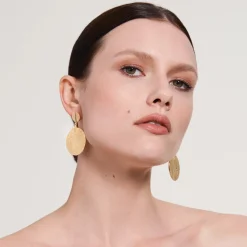 Wiszące kolczyki koła na sztyfcie z kolekcji Moon