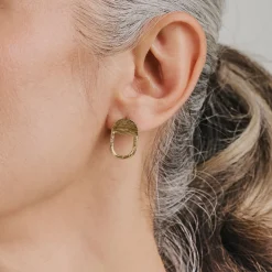 Złote kolczyki z kolekcji Gelato z lapis lazuli